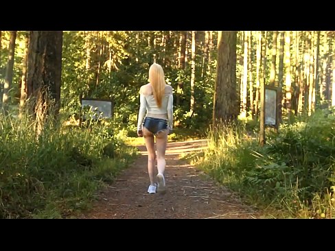 ❤️ Belle femme se déplace lentement, pas de vidéo nue Super sexe at us