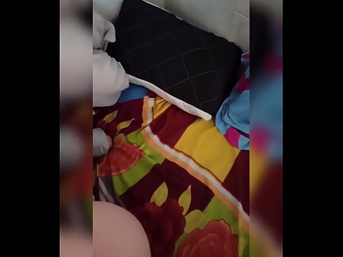 ❤️ Ma colocataire reste seule à la maison parce que son mari est en vacances et j'en profite pour la baiser et lui remplir le cul de lait. Super sexe at us